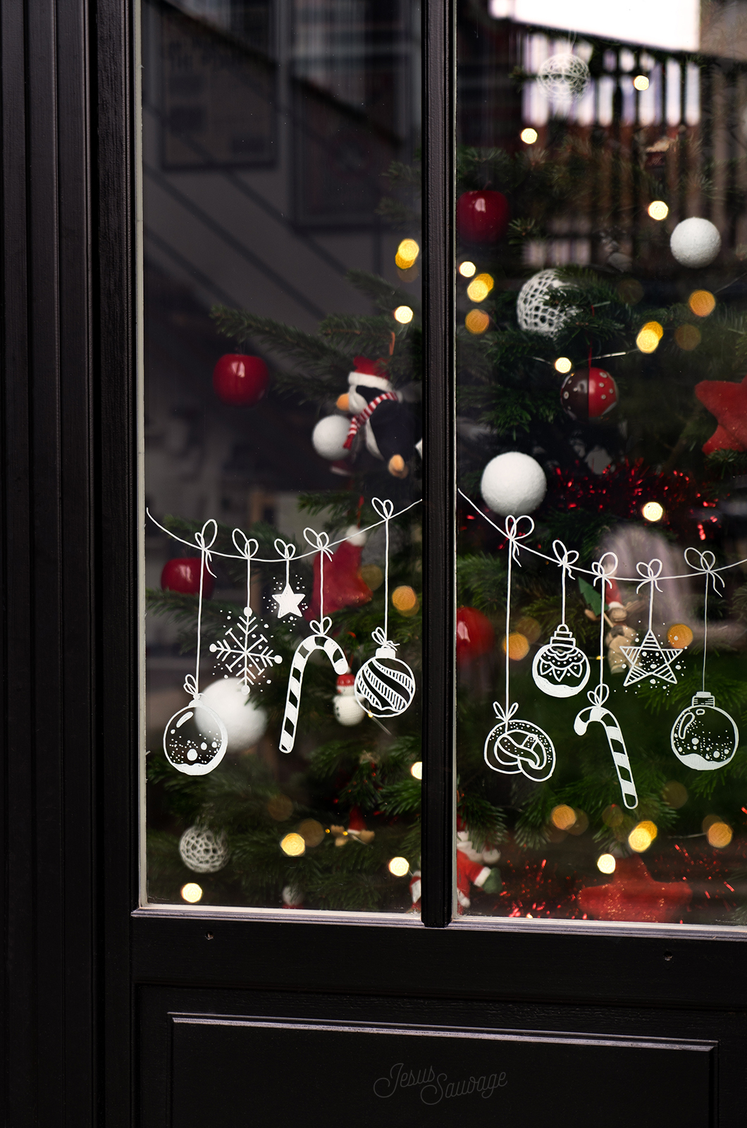 Déco de Noël : comment décorer les vitres avec du Blanc de Meudon ?